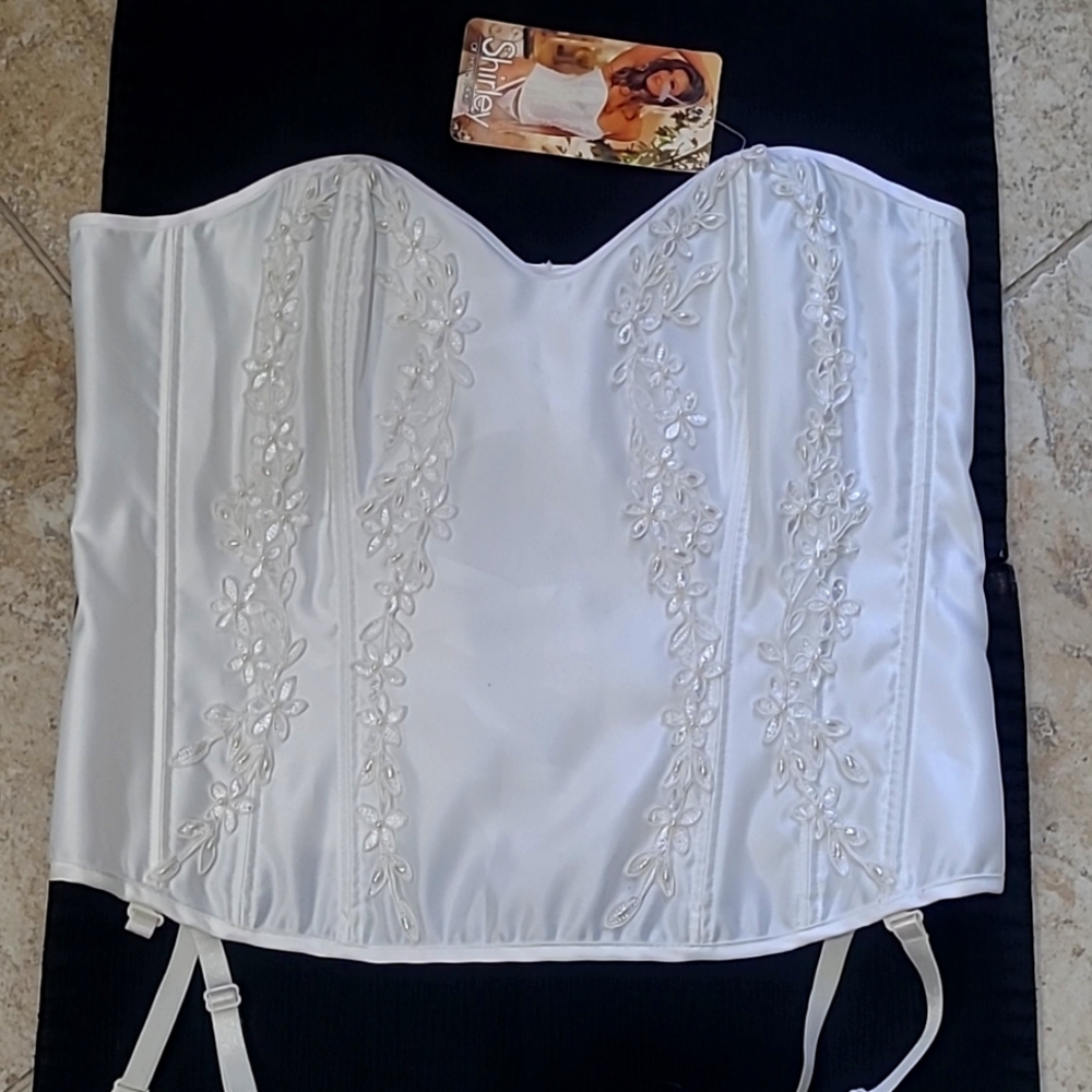 Shirley of Hollywood White Satin Corset and matching g-string panty.   Size 38